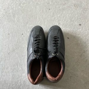 Men’s shoes